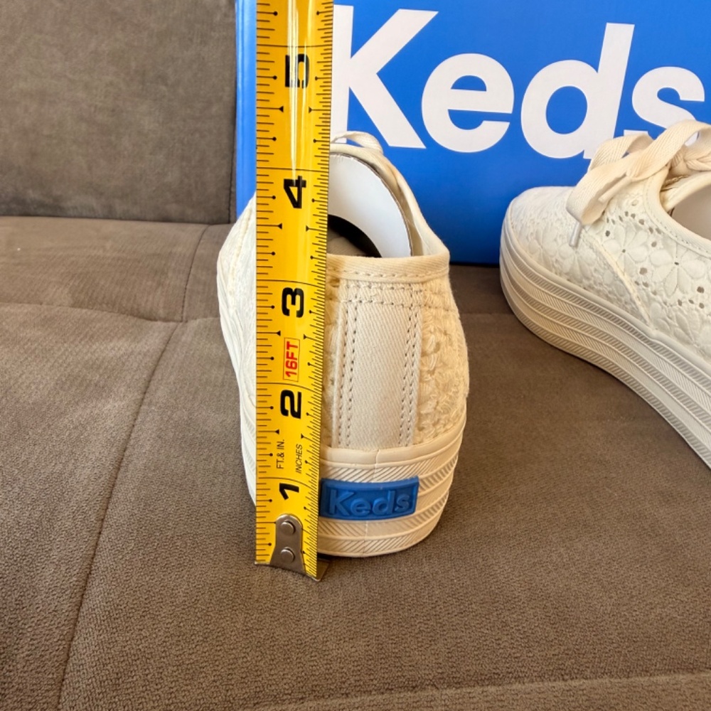 Keds Point Lace-Up Eyelet - Picture 7 of 7